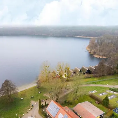 Ferienhaus Gemuetlicher Doppelbungalow Mit Terrasse Am Granzower Granzow